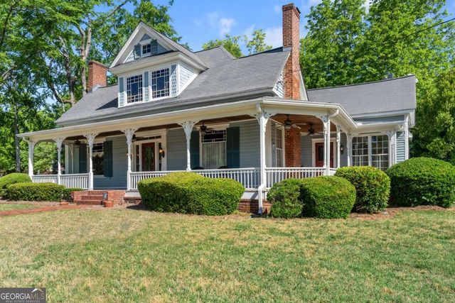 1019 College Avenue NW, Conyers, GA 30012