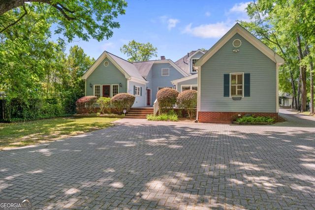 1019 College Avenue NW, Conyers, GA 30012