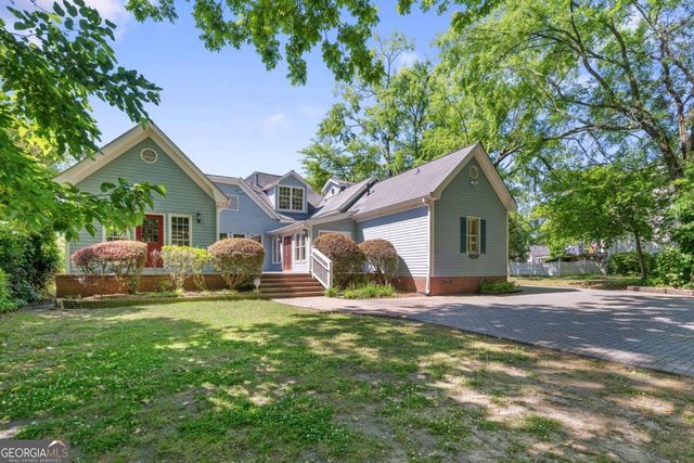 1019 College Avenue NW, Conyers, GA 30012