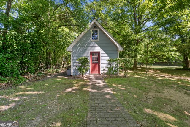1019 College Avenue NW, Conyers, GA 30012