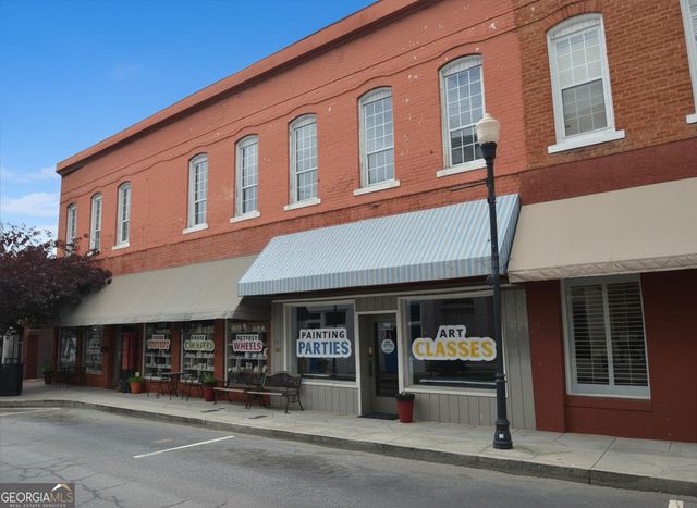 1019 College Avenue NW, Conyers, GA 30012