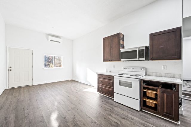 11448 W Meadowview Ln, Nine Mile Falls, WA 99026