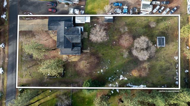 11448 W Meadowview Ln, Nine Mile Falls, WA 99026