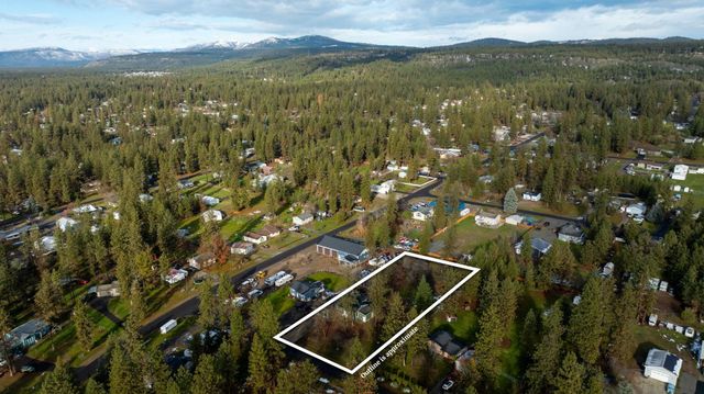 11448 W Meadowview Ln, Nine Mile Falls, WA 99026