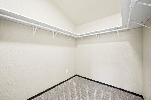 11448 W Meadowview Ln, Nine Mile Falls, WA 99026