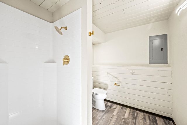 11448 W Meadowview Ln, Nine Mile Falls, WA 99026