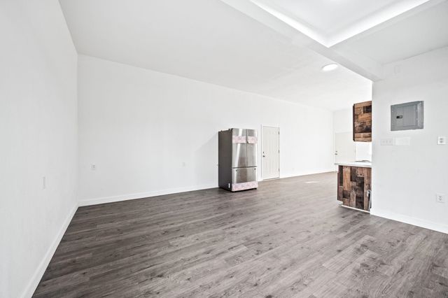 11448 W Meadowview Ln, Nine Mile Falls, WA 99026