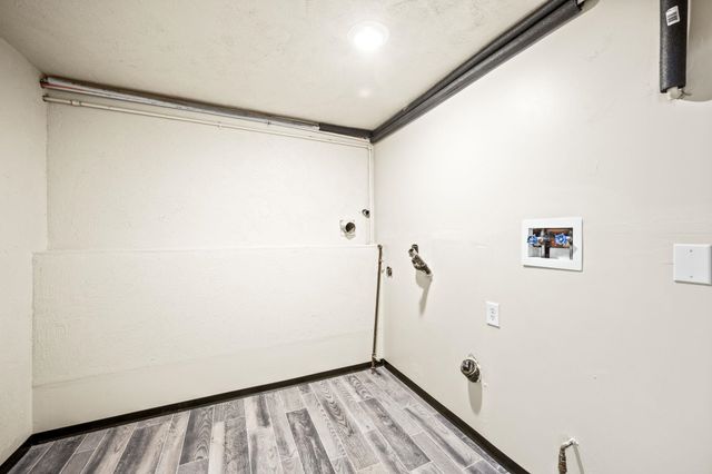 11448 W Meadowview Ln, Nine Mile Falls, WA 99026