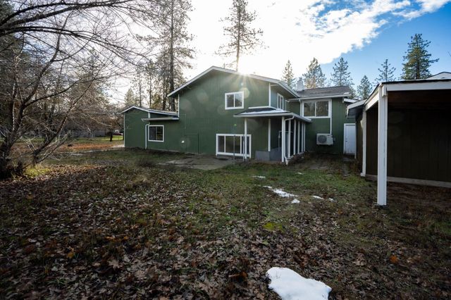 11448 W Meadowview Ln, Nine Mile Falls, WA 99026