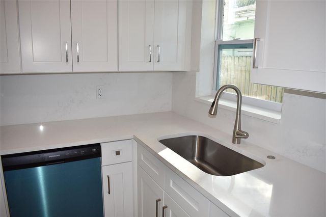 816 SE 6th Court, Fort Lauderdale, FL 33301