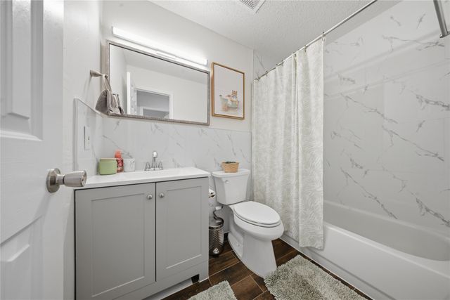 2108 Montclair Lane, Lewisville, TX 75067