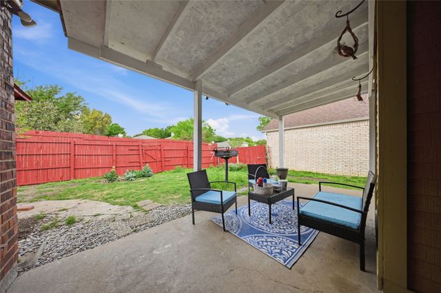 2108 Montclair Lane, Lewisville, TX 75067