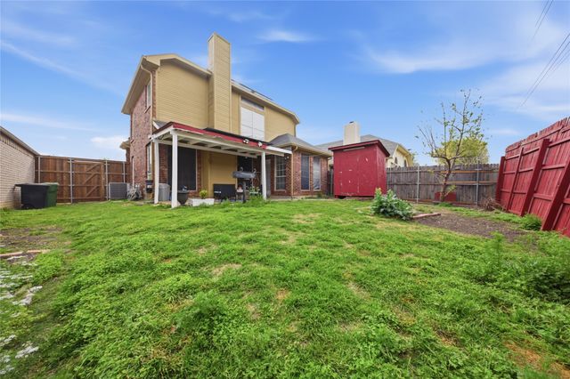 2108 Montclair Lane, Lewisville, TX 75067