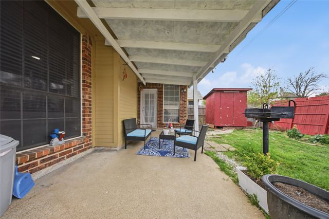 2108 Montclair Lane, Lewisville, TX 75067