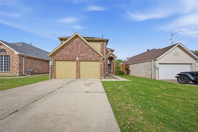 2108 Montclair Lane, Lewisville, TX 75067