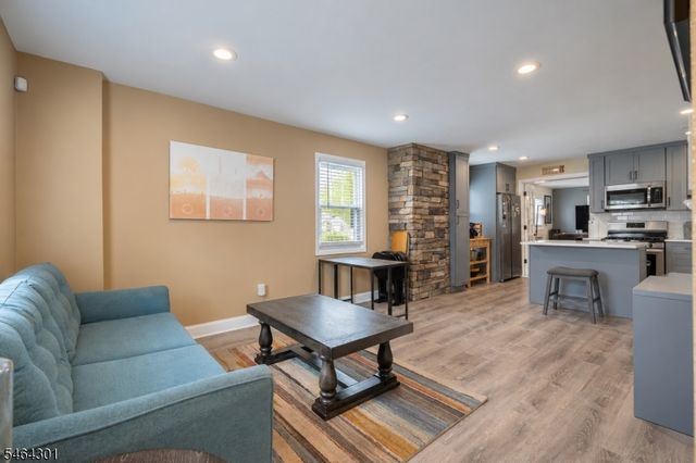 714 W Scott Ave, Rahway City, NJ 07065