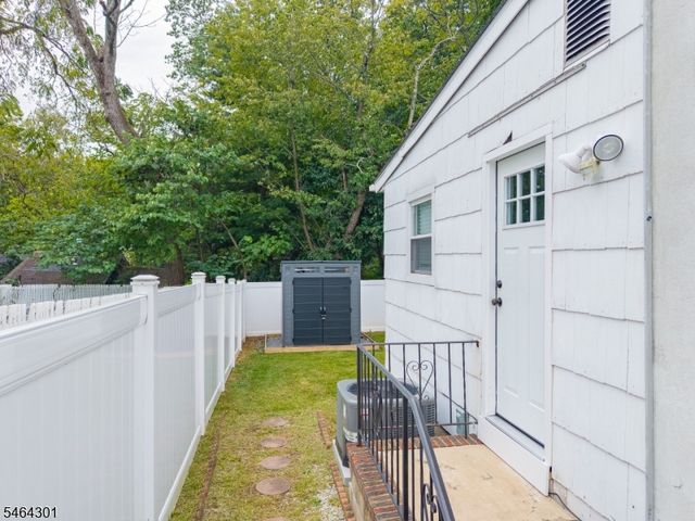 714 W Scott Ave, Rahway City, NJ 07065