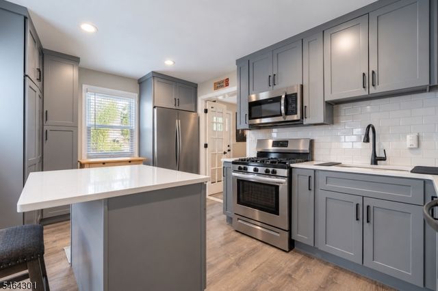 714 W Scott Ave, Rahway City, NJ 07065