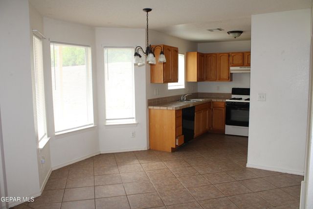 10937 CATTLE RANCH Street, El Paso, TX 79934