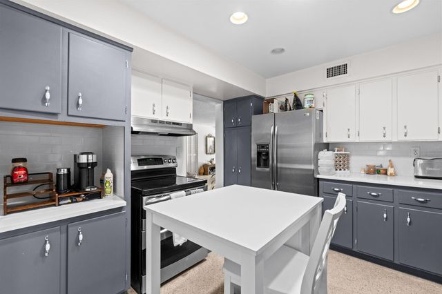 224 N Gordon Road, Fort Lauderdale, FL 33301