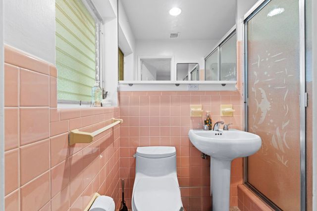 224 N Gordon Road, Fort Lauderdale, FL 33301