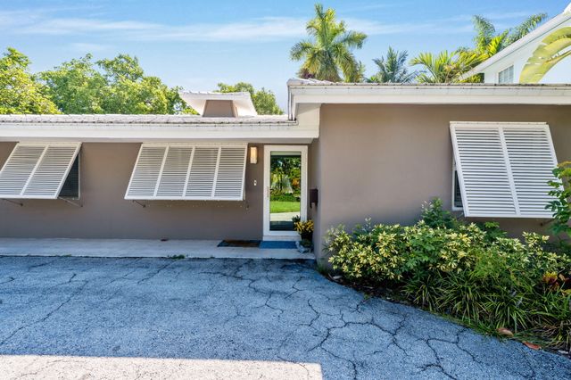 224 N Gordon Road, Fort Lauderdale, FL 33301