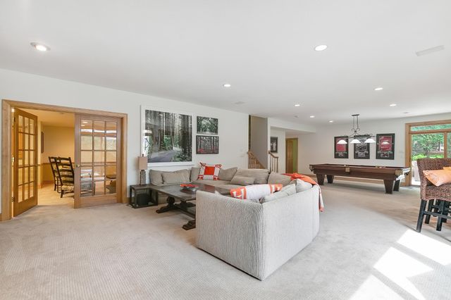 18815 Bearpath Trail, Eden Prairie, MN 55347
