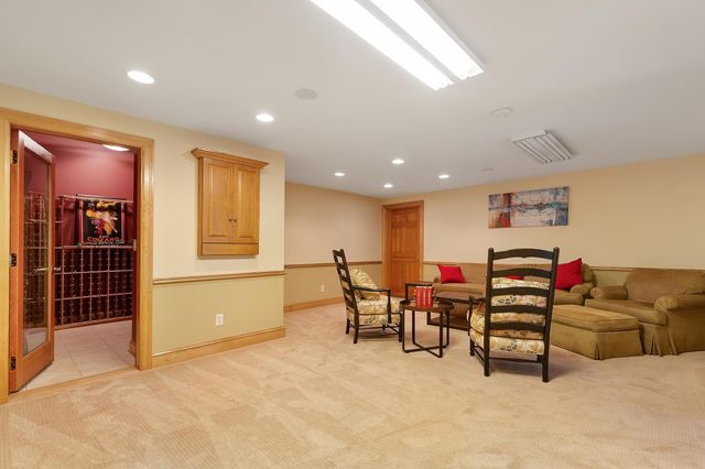 18815 Bearpath Trail, Eden Prairie, MN 55347