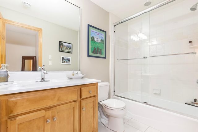 18815 Bearpath Trail, Eden Prairie, MN 55347