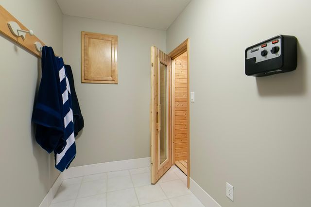 18815 Bearpath Trail, Eden Prairie, MN 55347