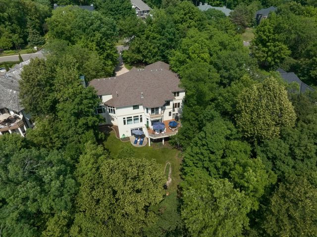 18815 Bearpath Trail, Eden Prairie, MN 55347