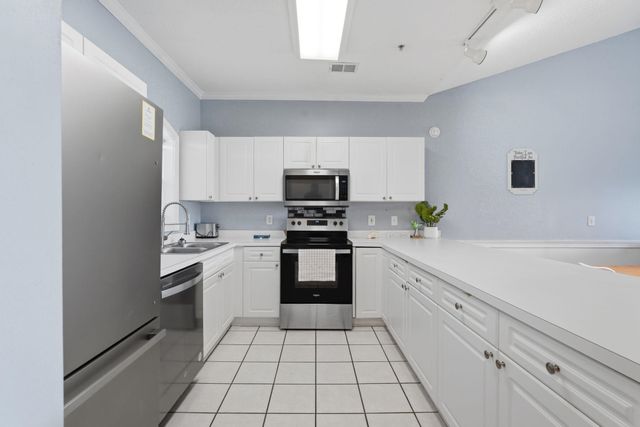 4864 Carnation Cir Apt 302, Myrtle Beach, SC 29577