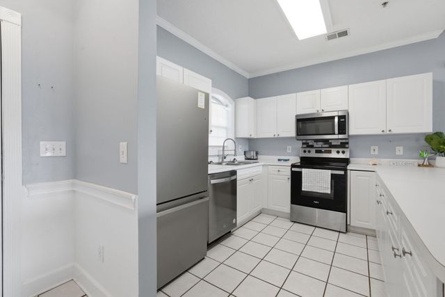 4864 Carnation Cir Apt 302, Myrtle Beach, SC 29577