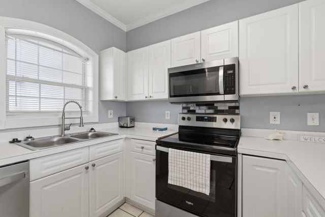4864 Carnation Cir Apt 302, Myrtle Beach, SC 29577