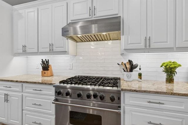 6446 Winter Harbor Drive, Flowery Branch, GA 30542