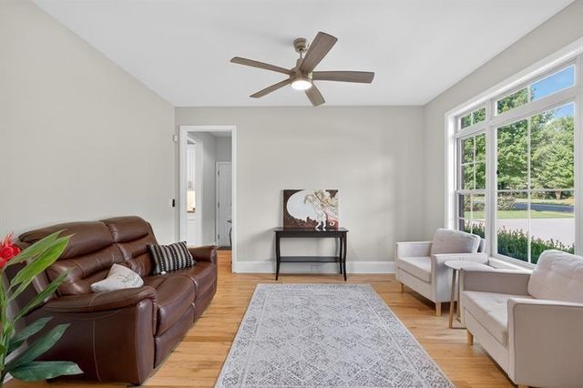 6446 Winter Harbor Drive, Flowery Branch, GA 30542