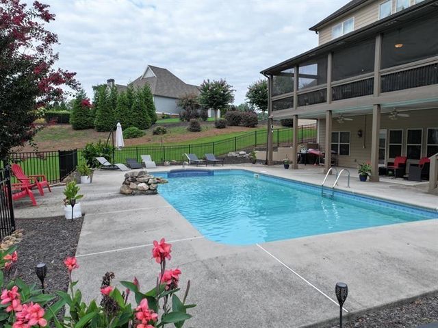 6446 Winter Harbor Drive, Flowery Branch, GA 30542