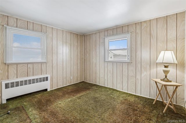 8 Carlton Place, Hicksville, NY 11801