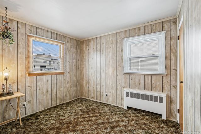 8 Carlton Place, Hicksville, NY 11801