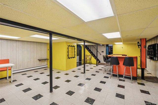 8 Carlton Place, Hicksville, NY 11801