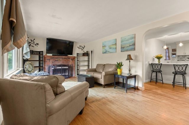 24 Taylor Rd, Lynn, MA 01904