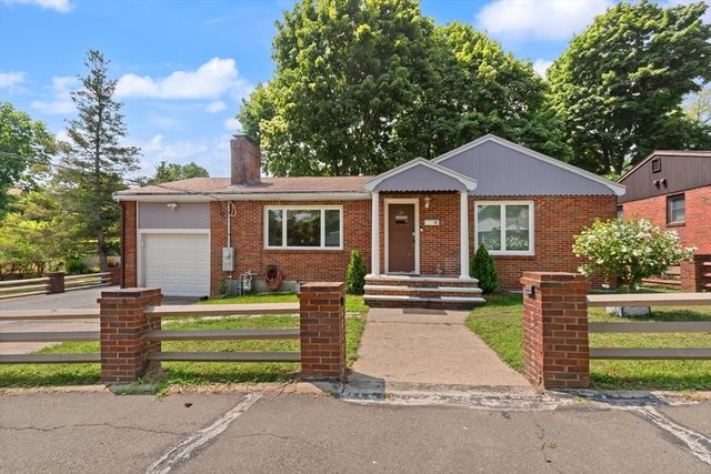 24 Taylor Rd, Lynn, MA 01904