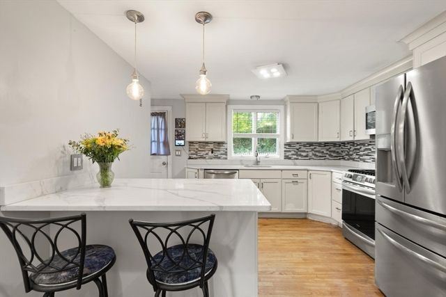 24 Taylor Rd, Lynn, MA 01904