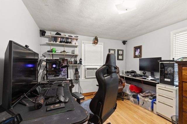 24 Taylor Rd, Lynn, MA 01904
