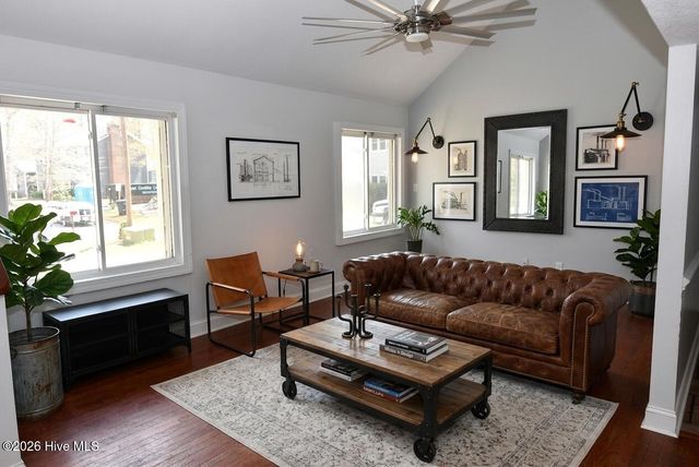 104 Brenton Place, Jacksonville, NC 28540