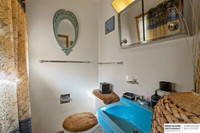 3521 Laurel Avenue, Omaha, NE 68111