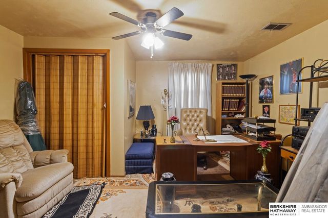 3521 Laurel Avenue, Omaha, NE 68111