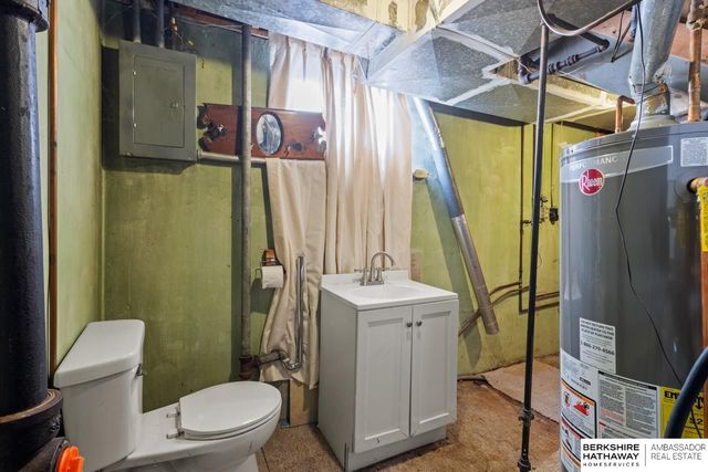 3521 Laurel Avenue, Omaha, NE 68111