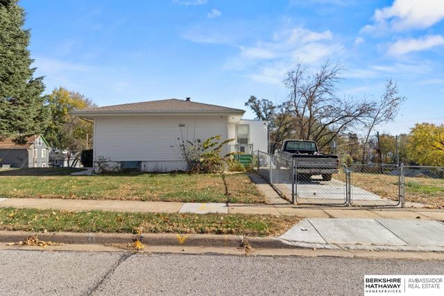 3521 Laurel Avenue, Omaha, NE 68111