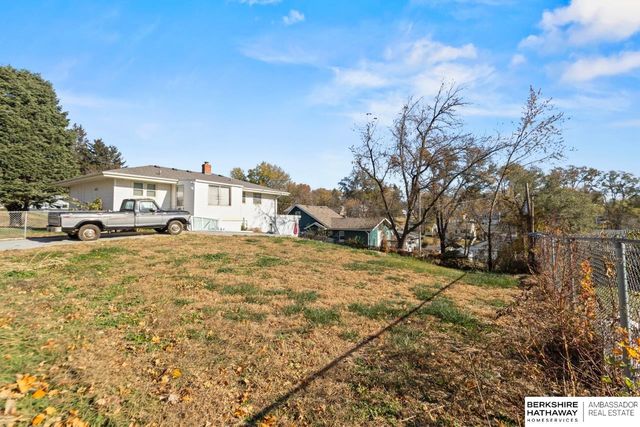 3521 Laurel Avenue, Omaha, NE 68111